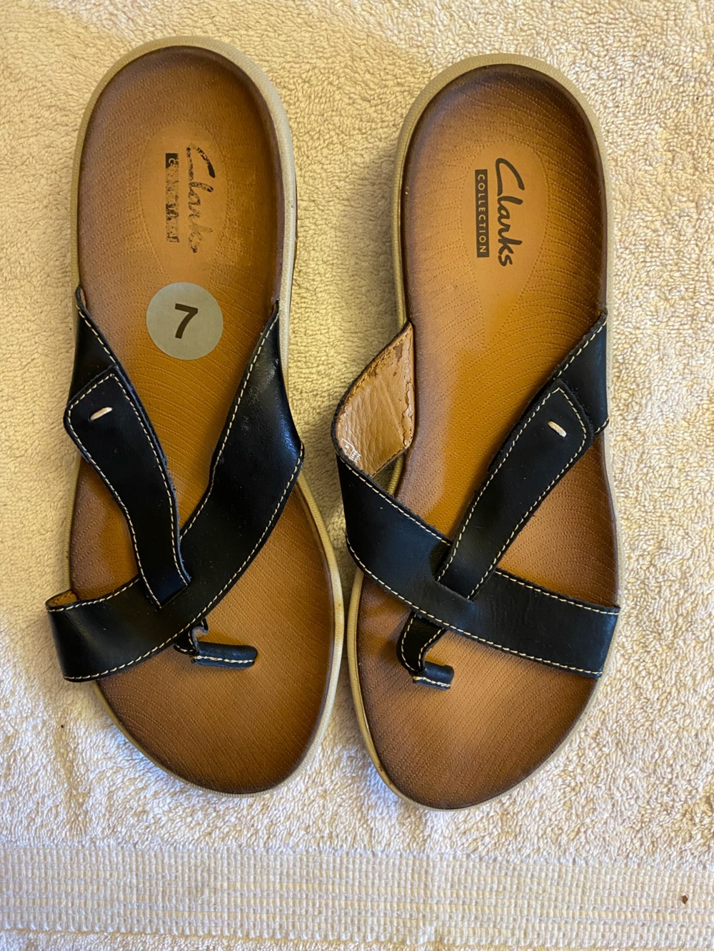 Clarks Black Leather Crossover Thong Sandals